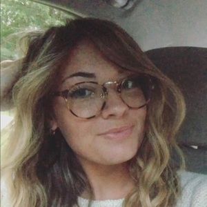 Meet your Posher, Jessica